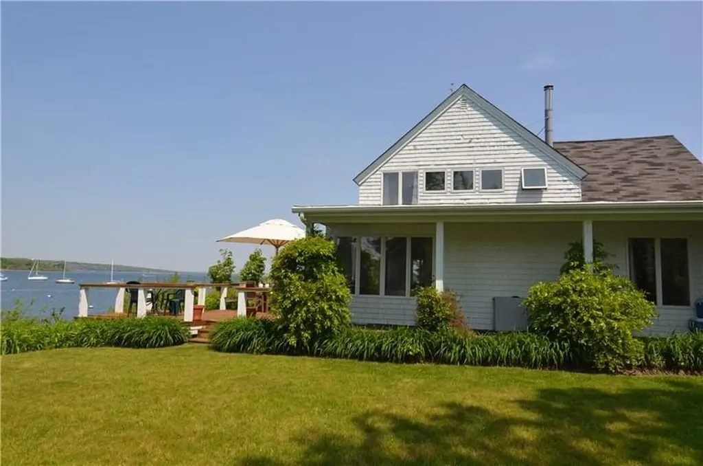 23 Avenue B Jamestown RI 02835