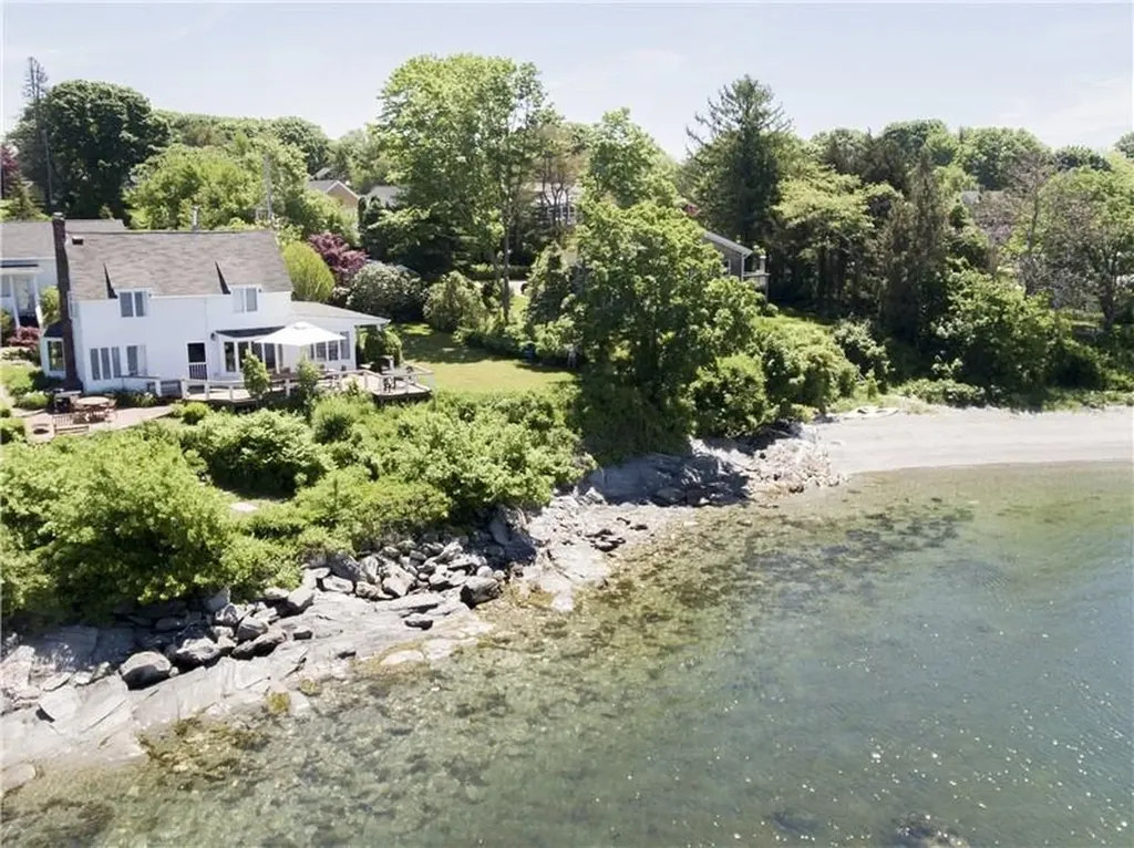 23 Avenue B Jamestown RI 02835