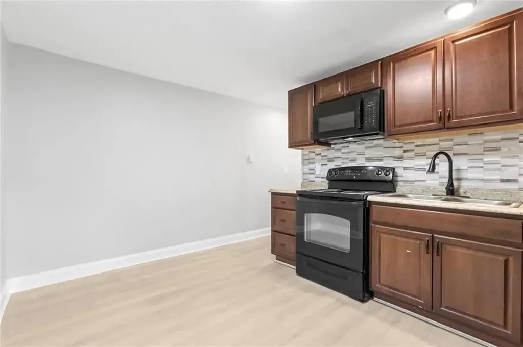 30 Victoria Street Providence RI 02909