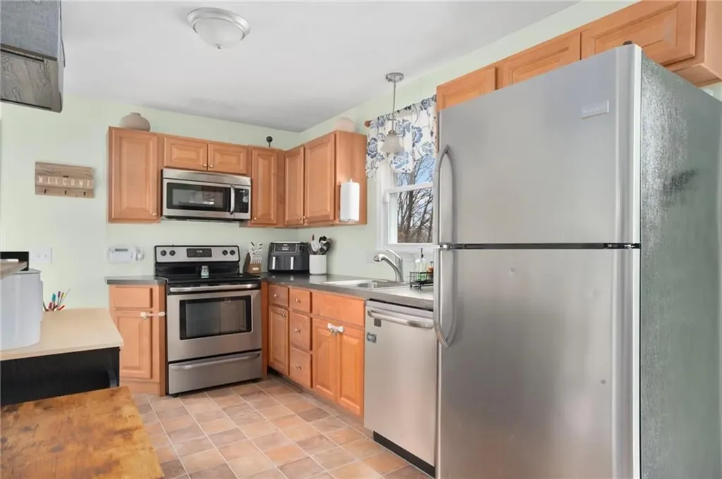 37 Washington Street North Providence RI 02904