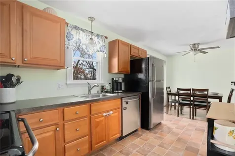 37 Washington Street North Providence RI 02904