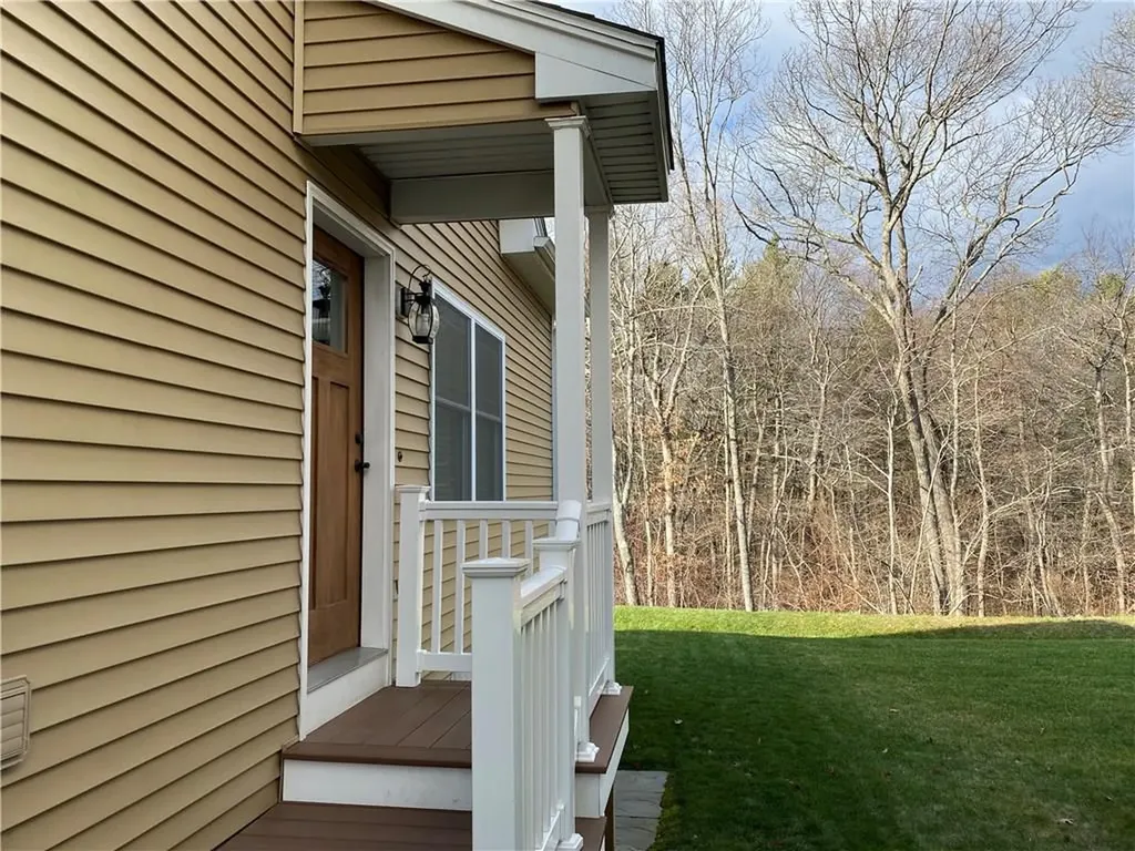 76 Morningside Drive North Kingstown RI 02852