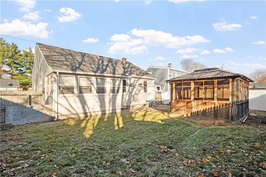 86 Sherwood Street Cranston RI 02920