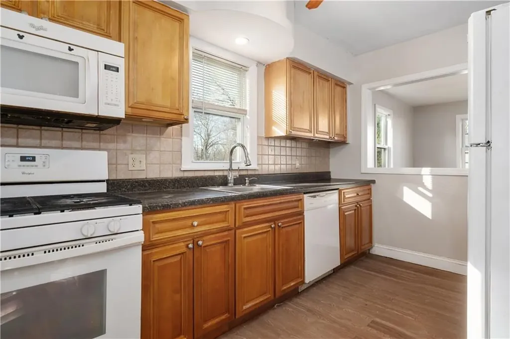 86 Sherwood Street Cranston RI 02920