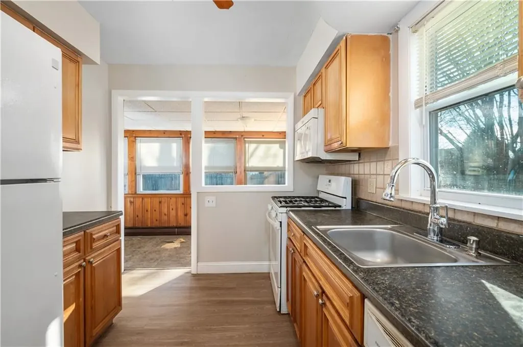 86 Sherwood Street Cranston RI 02920