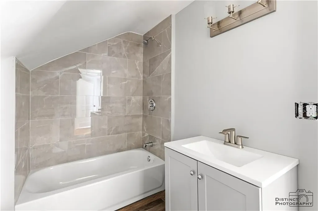 26 Spicer Street Providence RI 02905