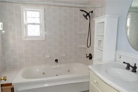 119 Edgeworth Avenue Providence RI 02904