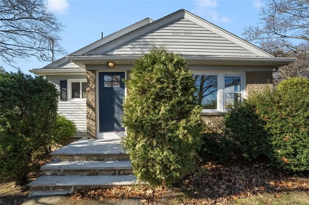 616 River Avenue Providence RI 02908