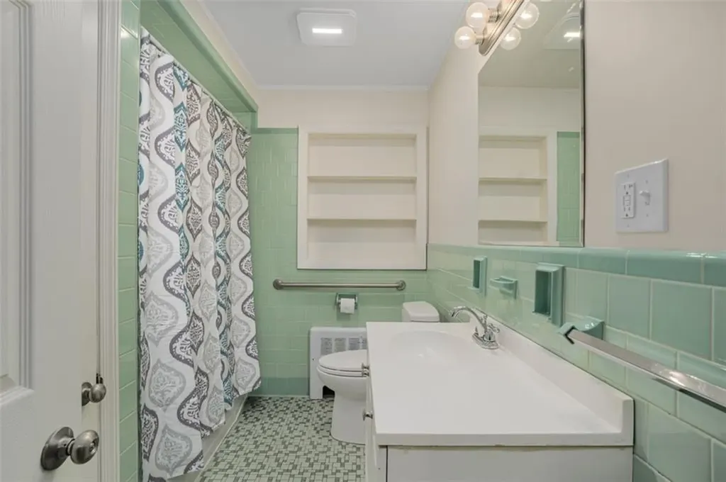 616 River Avenue Providence RI 02908