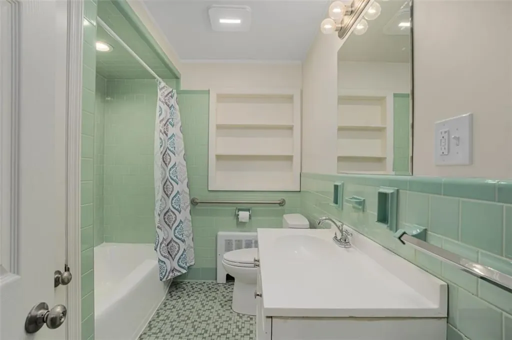 616 River Avenue Providence RI 02908