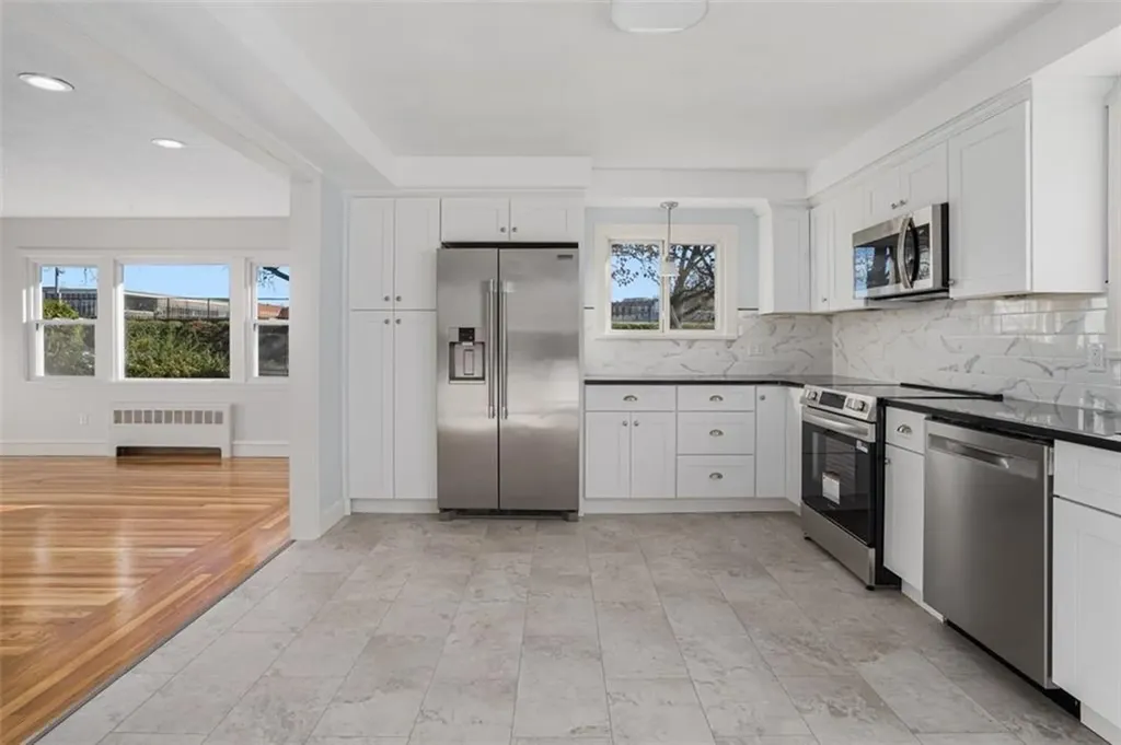 616 River Avenue Providence RI 02908