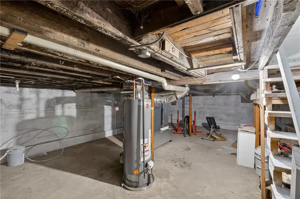 18 Huron Street Warwick RI 02889