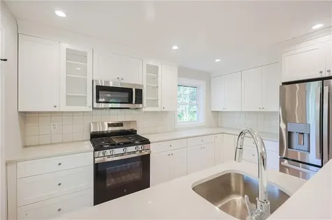 1808 Kingstown Road South Kingstown RI 02879