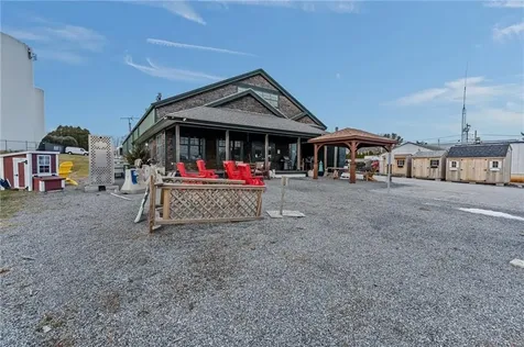 1960 E Main Road Portsmouth RI 02871