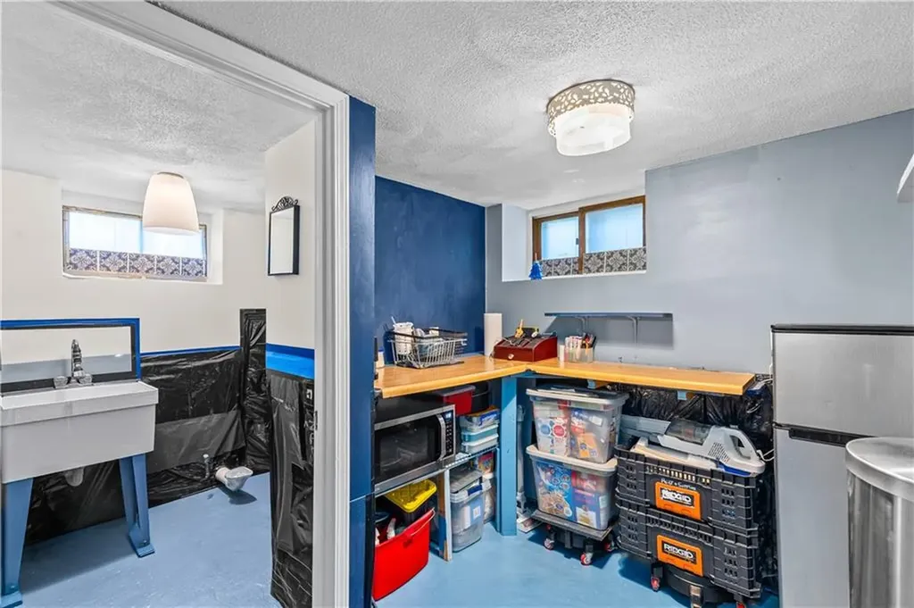 80 Hillside Avenue Providence RI 02906