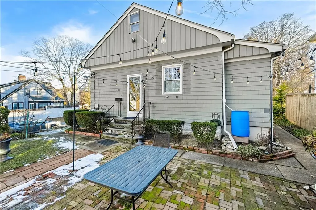 80 Hillside Avenue Providence RI 02906