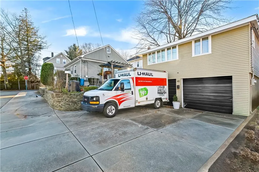 80 Hillside Avenue Providence RI 02906