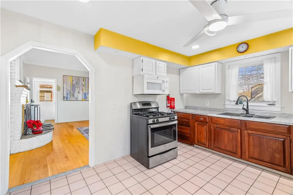 80 Hillside Avenue Providence RI 02906