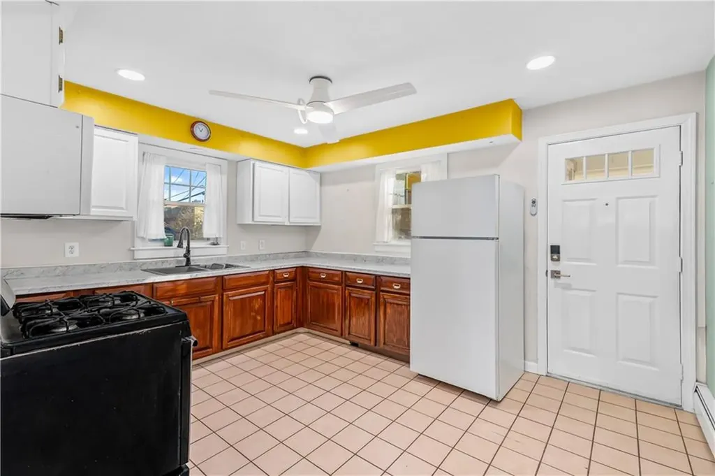 80 Hillside Avenue Providence RI 02906