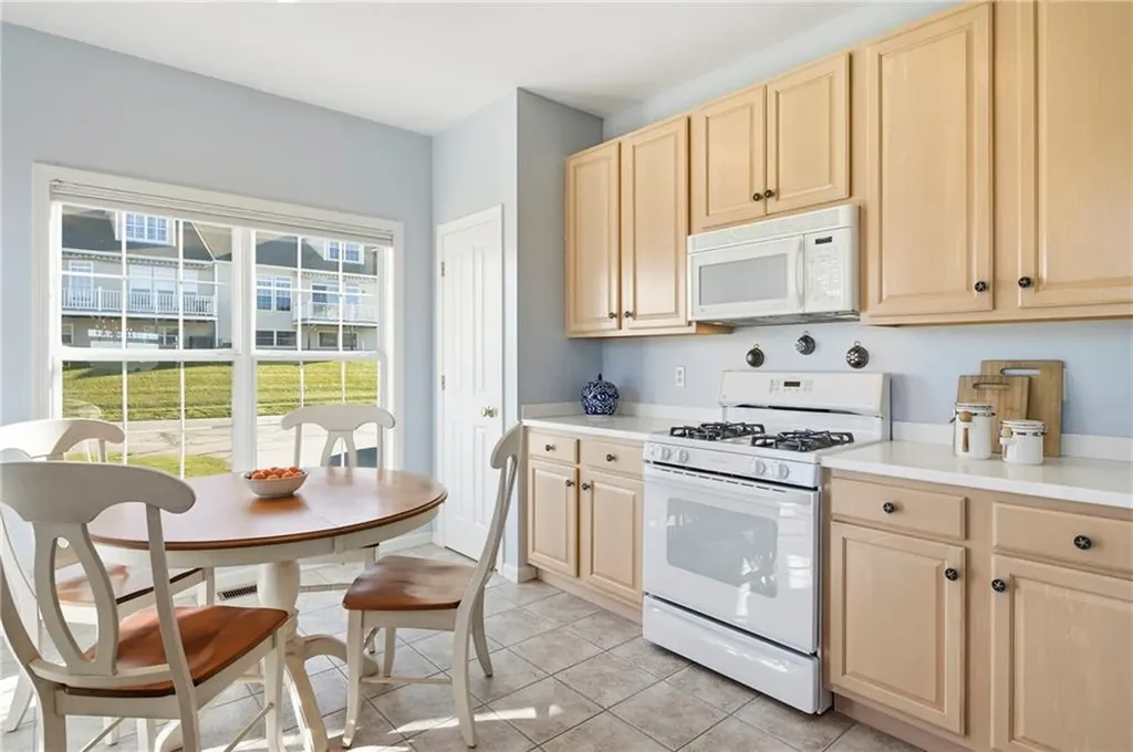 222 Rolling Hill Road Portsmouth RI 02871