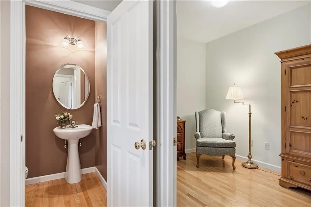 222 Rolling Hill Road Portsmouth RI 02871