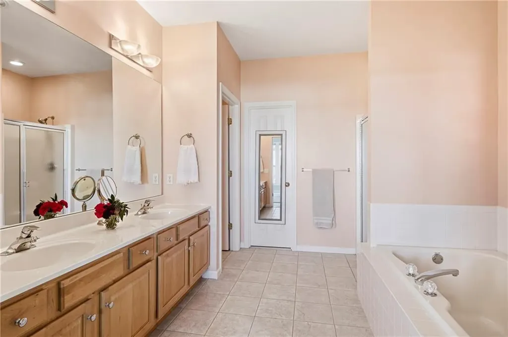 222 Rolling Hill Road Portsmouth RI 02871