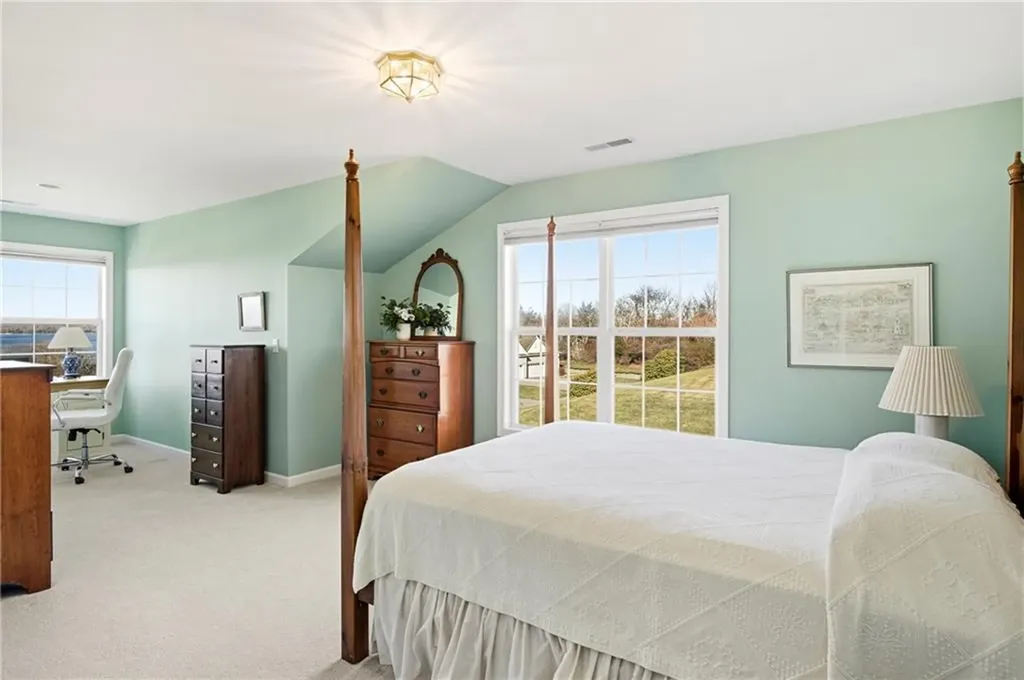 222 Rolling Hill Road Portsmouth RI 02871