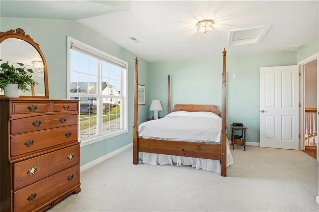 222 Rolling Hill Road Portsmouth RI 02871