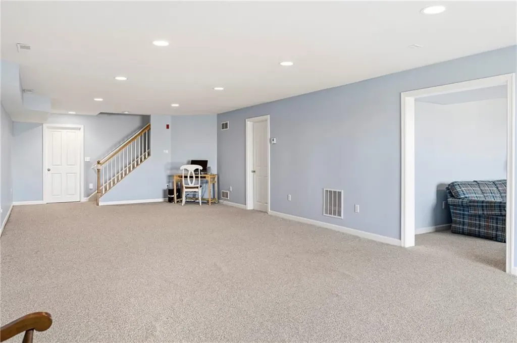 222 Rolling Hill Road Portsmouth RI 02871