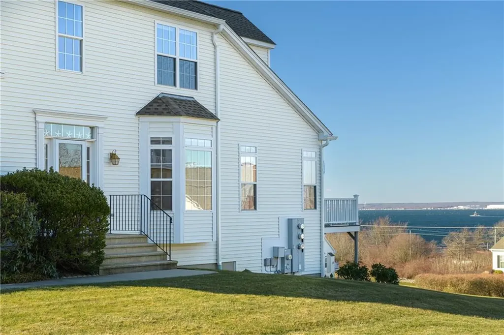 222 Rolling Hill Road Portsmouth RI 02871