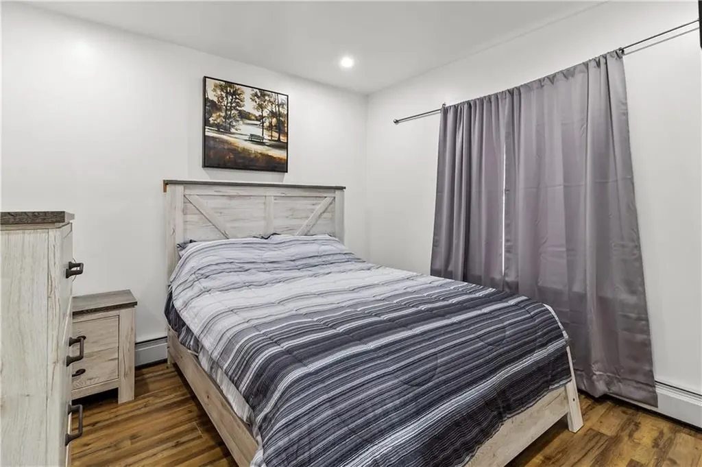 129 Shore Road East Providence RI 02903