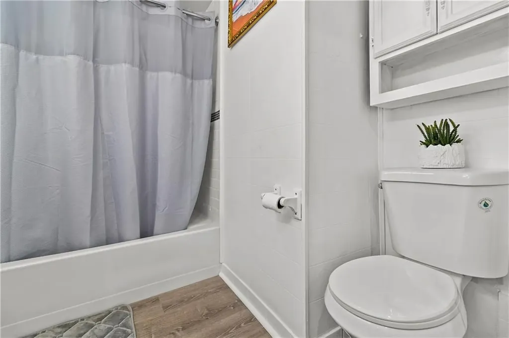 129 Shore Road East Providence RI 02903