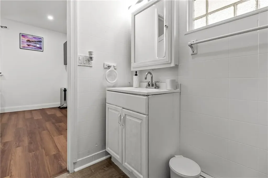 129 Shore Road East Providence RI 02903