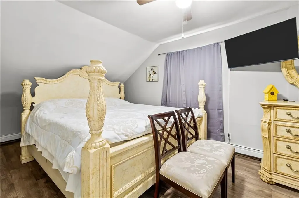 129 Shore Road East Providence RI 02903