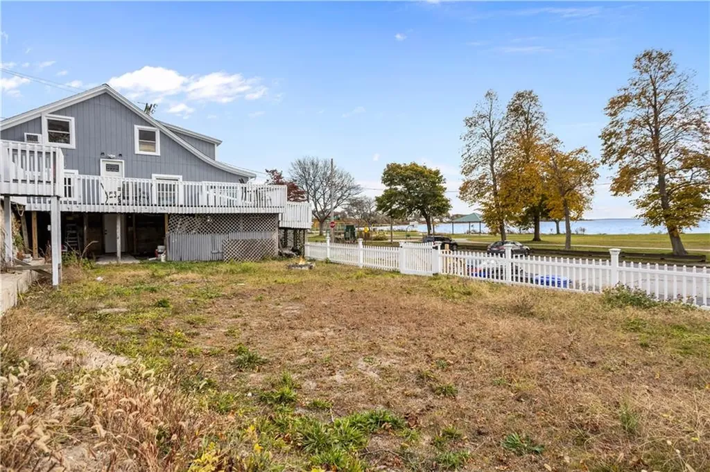 129 Shore Road East Providence RI 02903