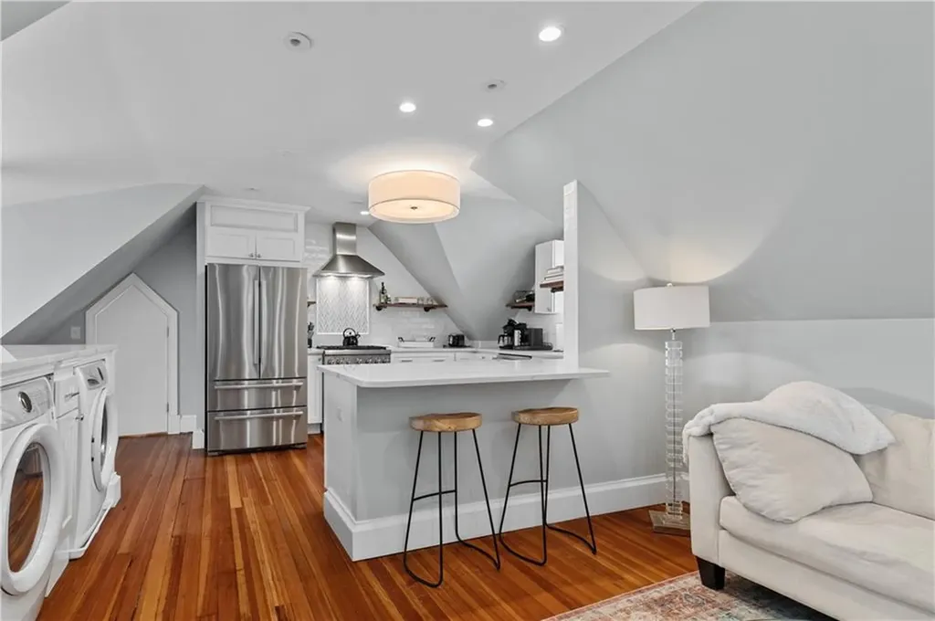 567 Bristol Ferry Road Portsmouth RI 02871