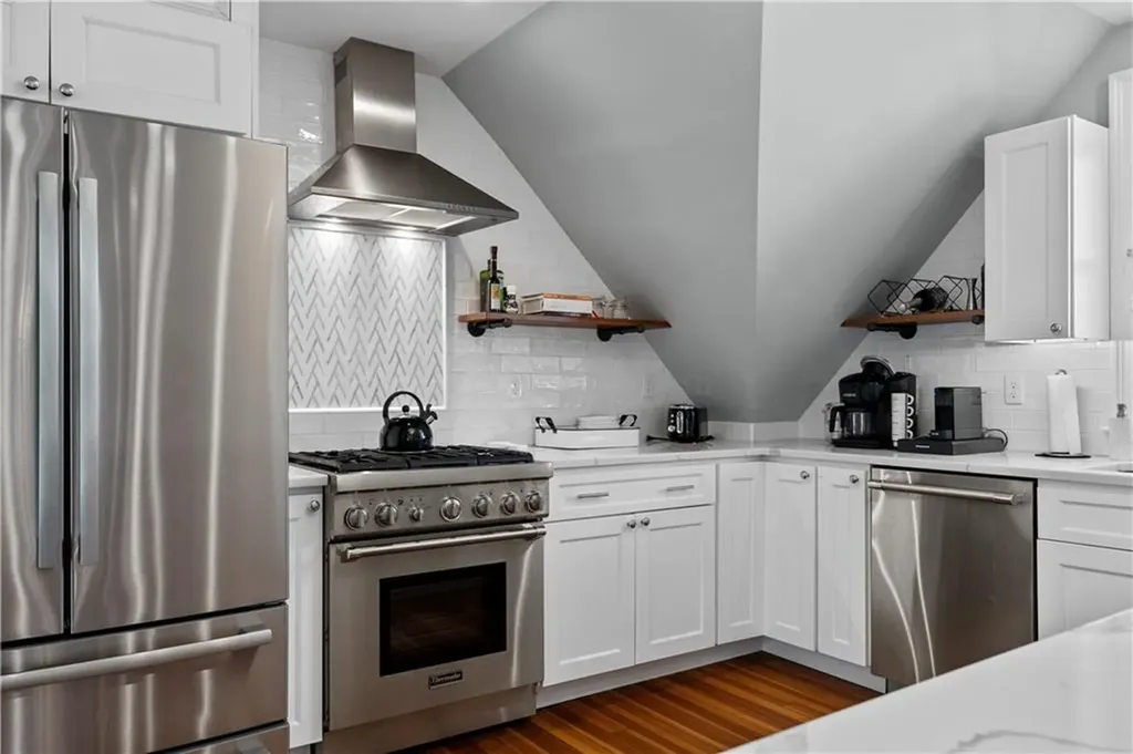 567 Bristol Ferry Road Portsmouth RI 02871
