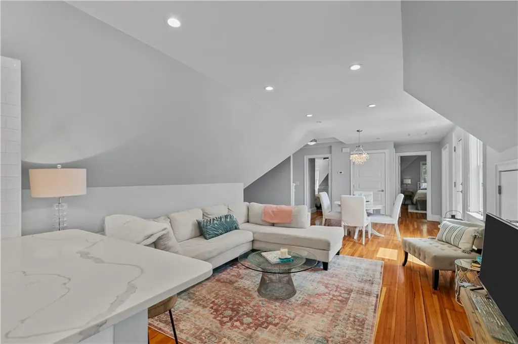 567 Bristol Ferry Road Portsmouth RI 02871