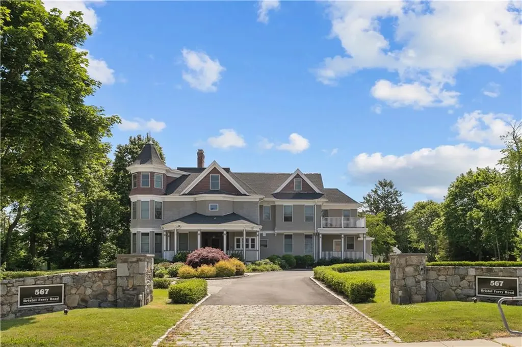 567 Bristol Ferry Road Portsmouth RI 02871