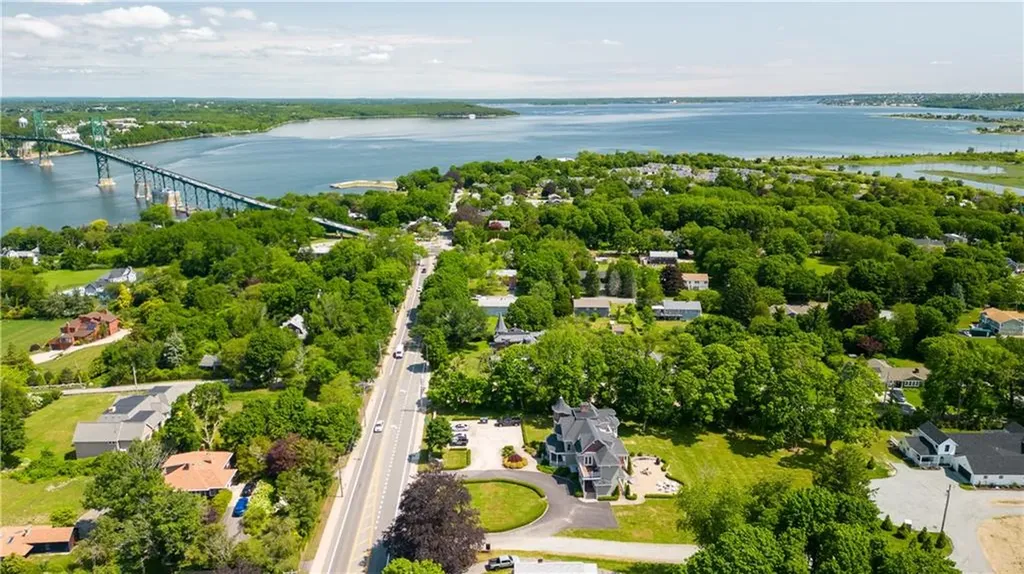 567 Bristol Ferry Road Portsmouth RI 02871