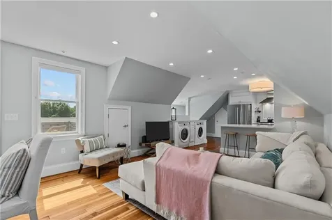 567 Bristol Ferry Road Portsmouth RI 02871