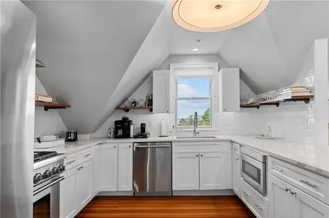 567 Bristol Ferry Road Portsmouth RI 02871