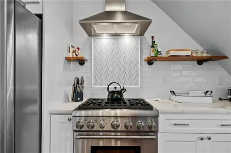 567 Bristol Ferry Road Portsmouth RI 02871