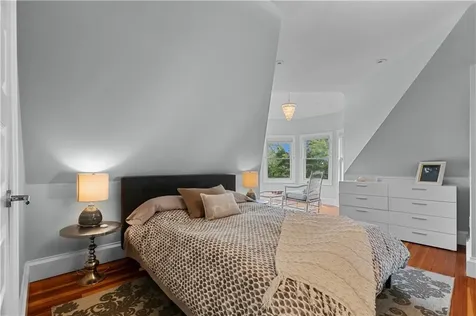 567 Bristol Ferry Road Portsmouth RI 02871