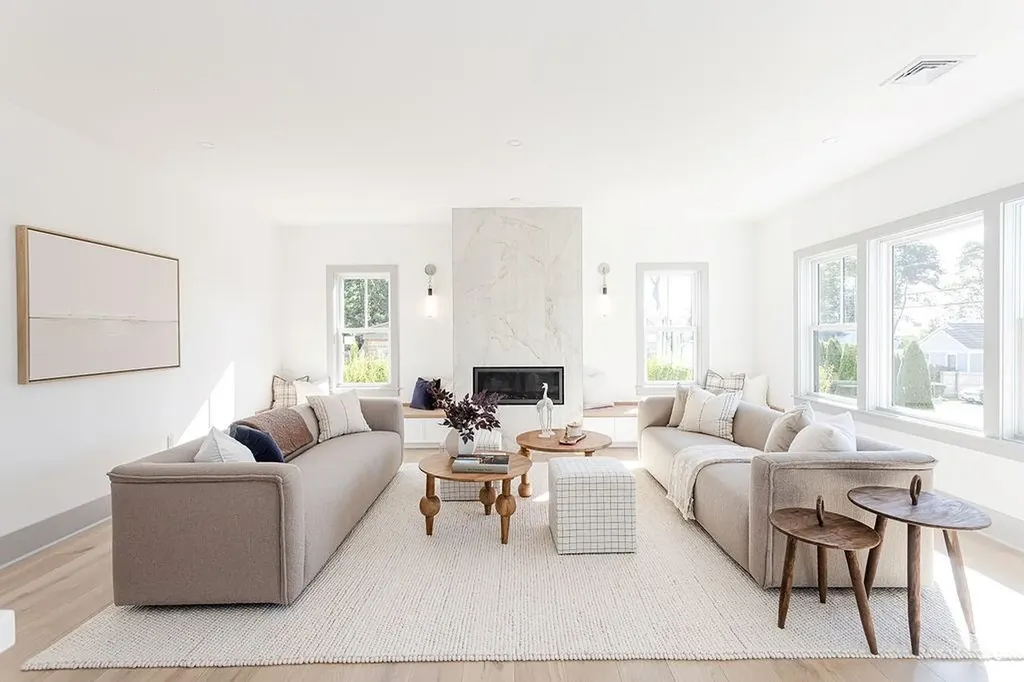 84 Allston Avenue Middletown RI 02842