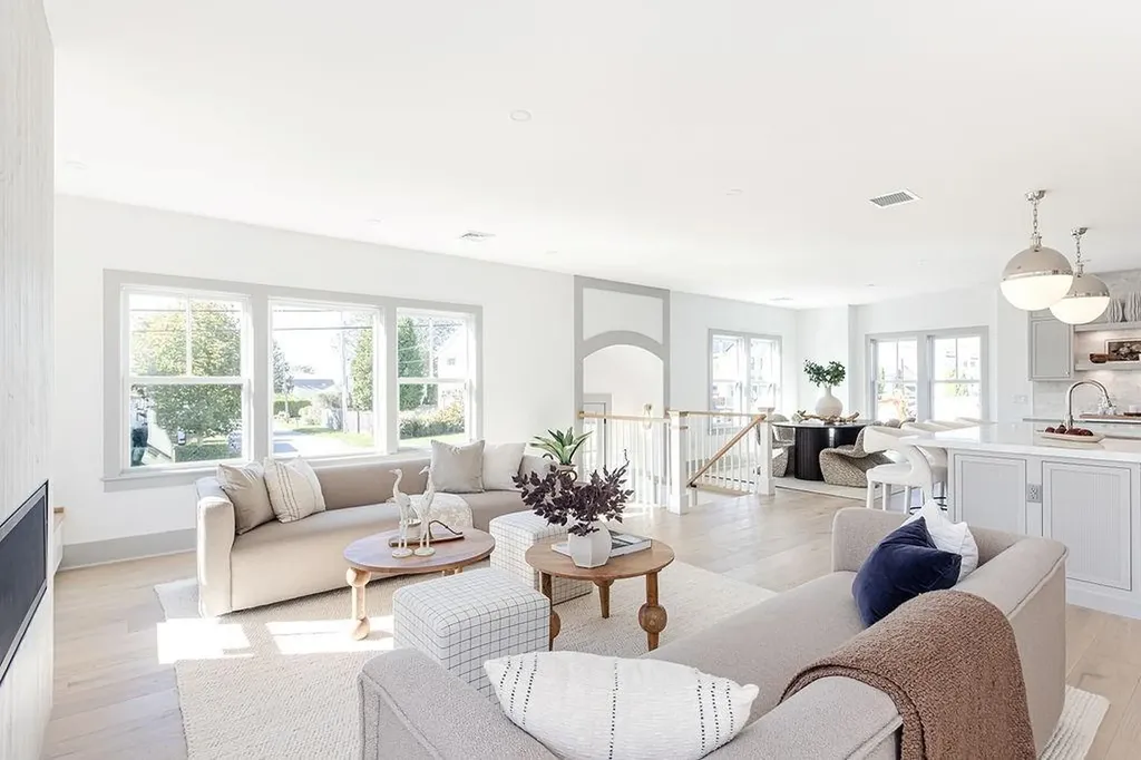 84 Allston Avenue Middletown RI 02842