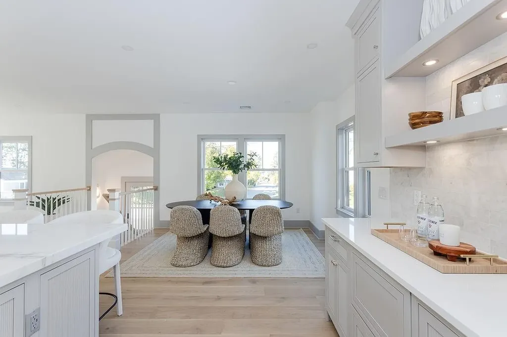 84 Allston Avenue Middletown RI 02842