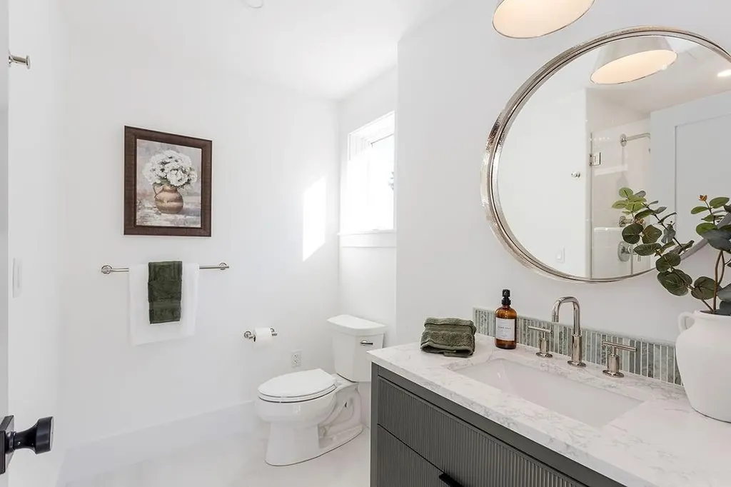 84 Allston Avenue Middletown RI 02842