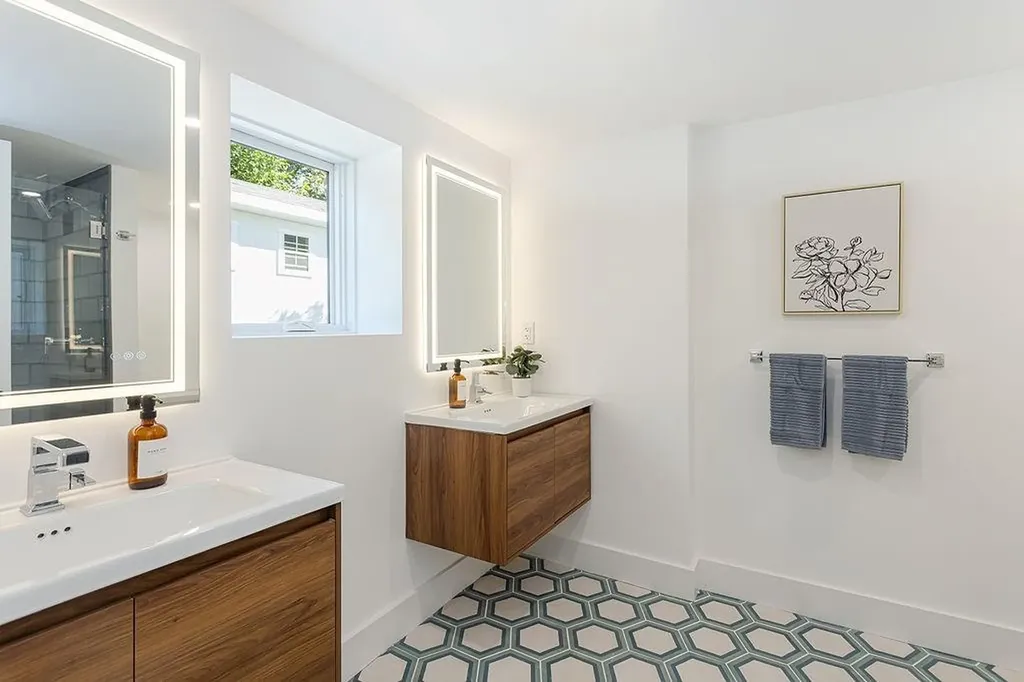 84 Allston Avenue Middletown RI 02842