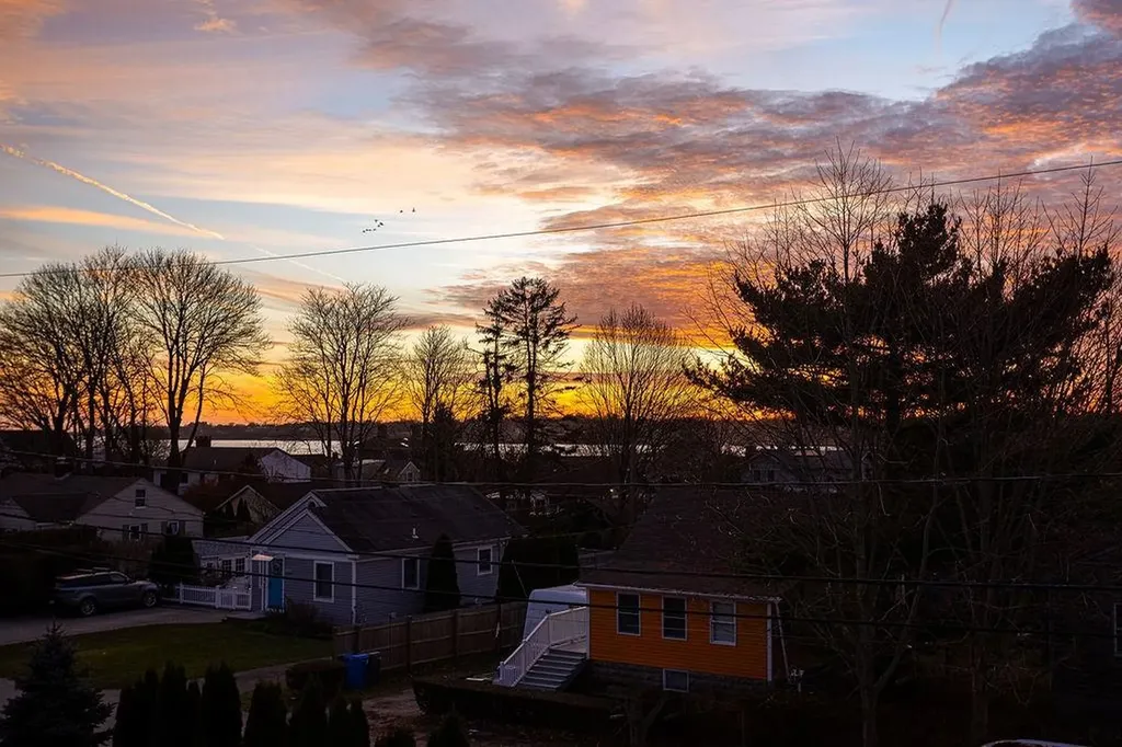 84 Allston Avenue Middletown RI 02842